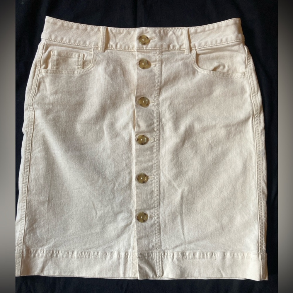 LOFT Cream Button-Down Pencil Skirt